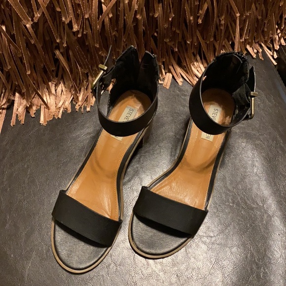 Steve Madden Sandals (Black) - Picture 2 of 7